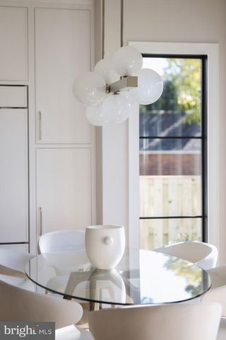 630 N KENMORE ST, Arlington, VA 22201