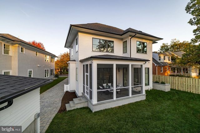 630 N KENMORE ST, Arlington, VA 22201