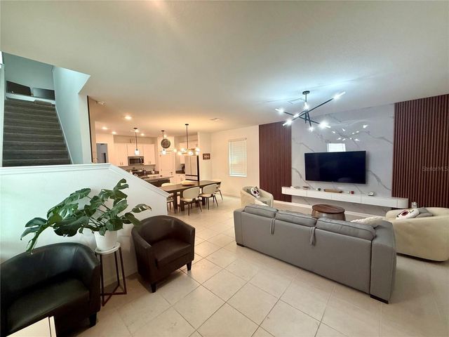 1964 TOHOQUA BOULEVARD, Kissimmee, FL 34744
