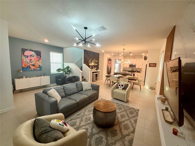 1964 TOHOQUA BOULEVARD, Kissimmee, FL 34744