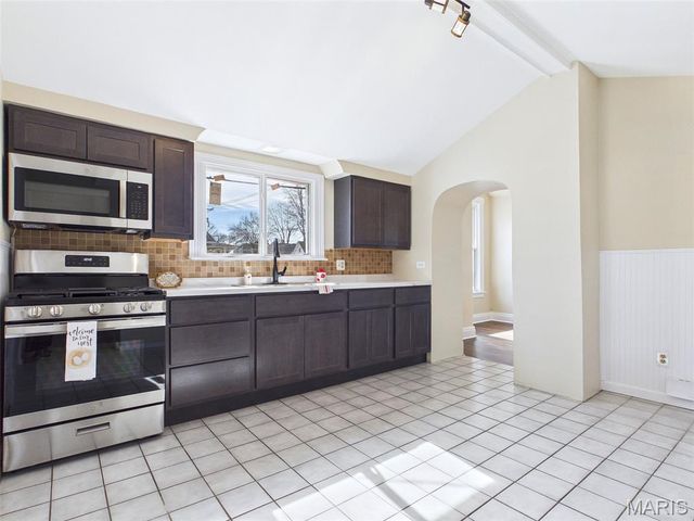 218 S Fillmore Street, Edwardsville, IL 62025