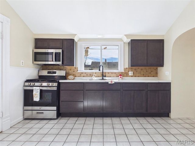 218 S Fillmore Street, Edwardsville, IL 62025