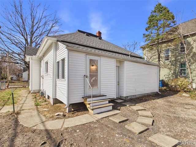 218 S Fillmore Street, Edwardsville, IL 62025