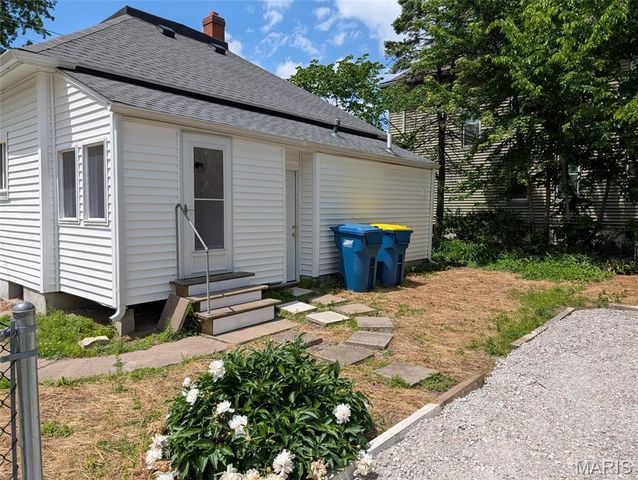 218 S Fillmore Street, Edwardsville, IL 62025