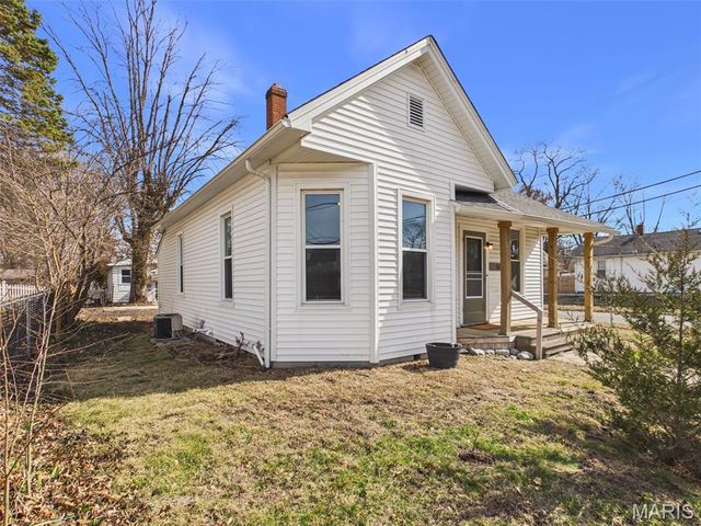 218 S Fillmore Street, Edwardsville, IL 62025