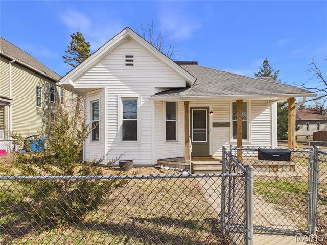 218 S Fillmore Street, Edwardsville, IL 62025