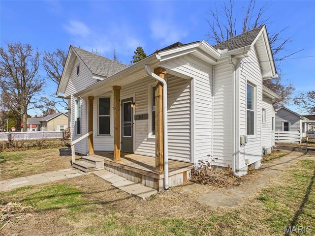 218 S Fillmore Street, Edwardsville, IL 62025