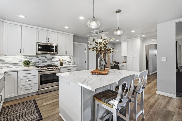 1410 Mallard Ln, Roseville, CA 95661