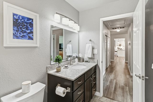 1410 Mallard Ln, Roseville, CA 95661