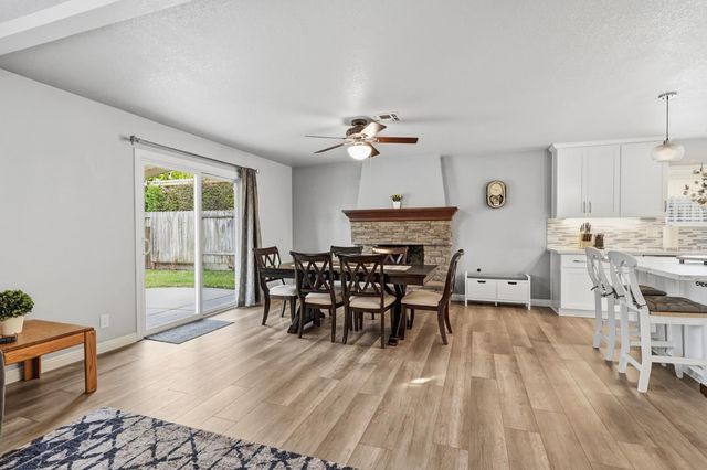 1410 Mallard Ln, Roseville, CA 95661