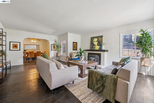 3231 Wisconsin St, Oakland, CA 94602