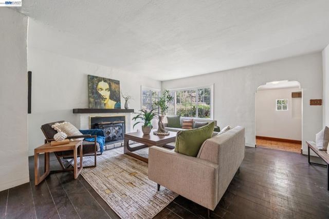 3231 Wisconsin St, Oakland, CA 94602