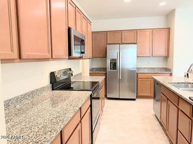 3325 W DUNBAR Drive, Phoenix, AZ 85041