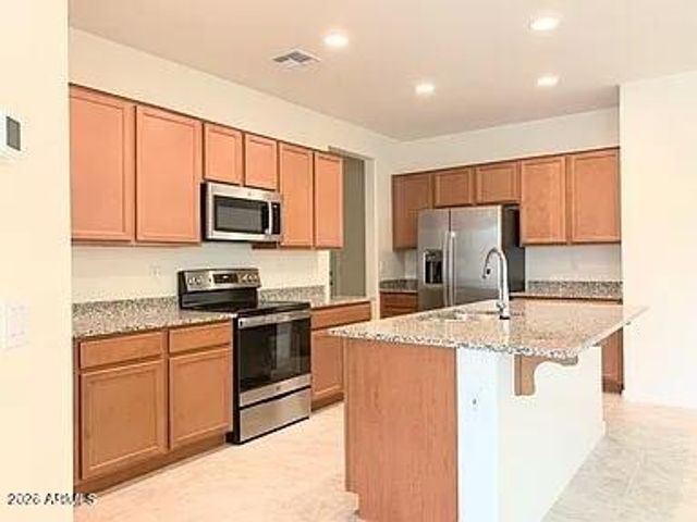 3325 W DUNBAR Drive, Phoenix, AZ 85041