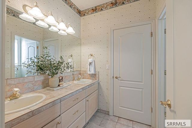 5700 Gleneagles Drive, Idaho Falls, ID 83401