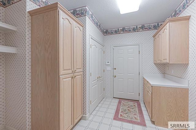 5700 Gleneagles Drive, Idaho Falls, ID 83401