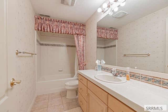 5700 Gleneagles Drive, Idaho Falls, ID 83401