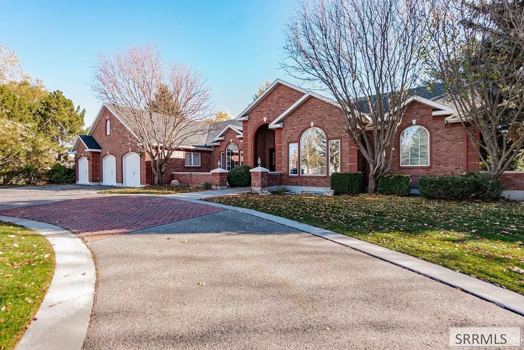 5700 Gleneagles Drive, Idaho Falls, ID 83401