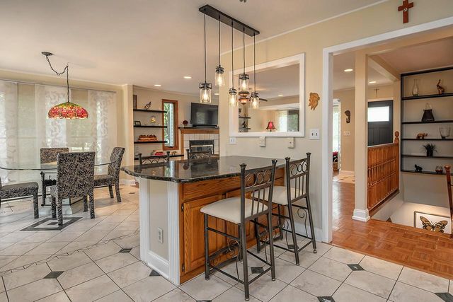 W160 Lilac AVENUE, Genoa City, WI 53128