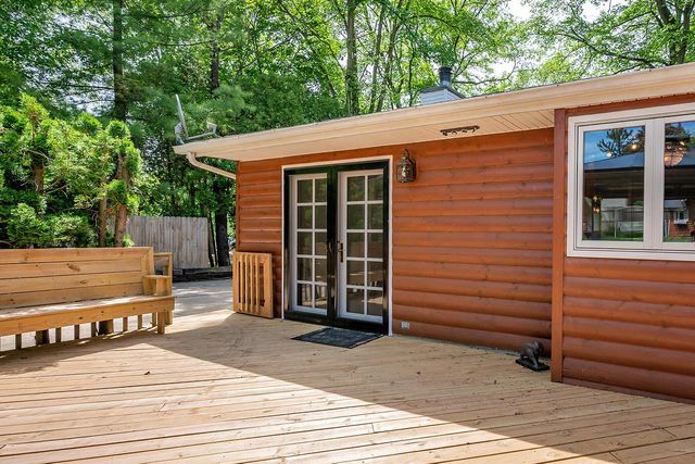 W160 Lilac AVENUE, Genoa City, WI 53128