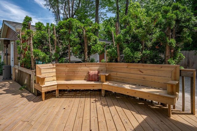 W160 Lilac AVENUE, Genoa City, WI 53128