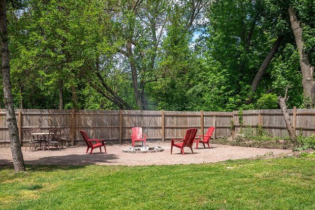 W160 Lilac AVENUE, Genoa City, WI 53128