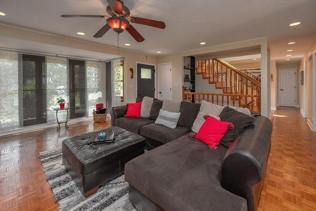W160 Lilac AVENUE, Genoa City, WI 53128