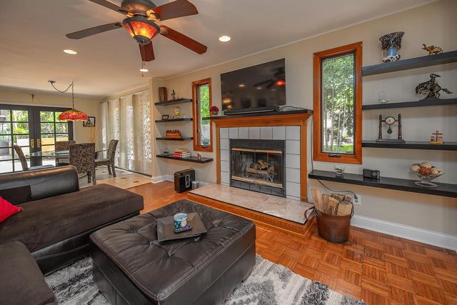 W160 Lilac AVENUE, Genoa City, WI 53128