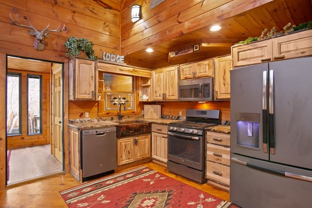 143 Kaely Drive, Mineral Bluff, GA 30559