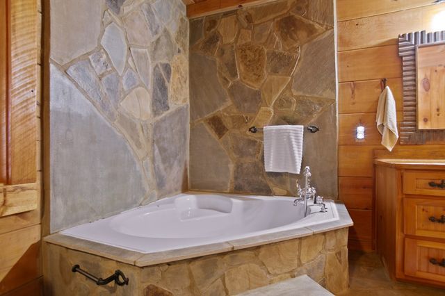 143 Kaely Drive, Mineral Bluff, GA 30559