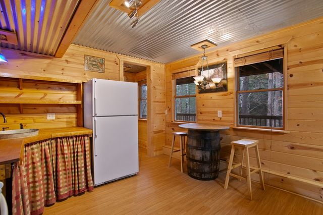 143 Kaely Drive, Mineral Bluff, GA 30559