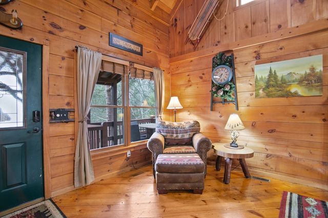 143 Kaely Drive, Mineral Bluff, GA 30559