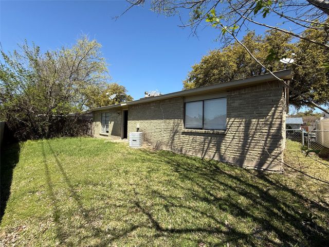 5816 Maple Lane, Rowlett, TX 75089