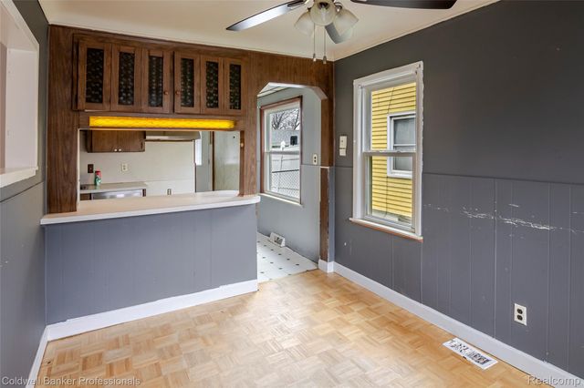 24883 Dale Avenue, Eastpointe, MI 48021