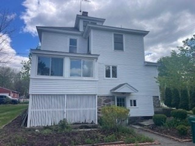 31 Parker St, Billerica, MA 01821
