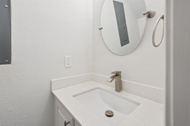 4307 Gilbert Avenue 302, Dallas, TX 75219