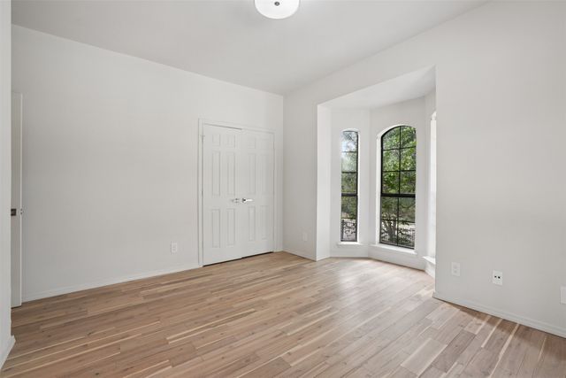 4307 Gilbert Avenue 302, Dallas, TX 75219