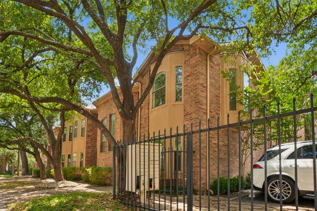 4307 Gilbert Avenue 302, Dallas, TX 75219