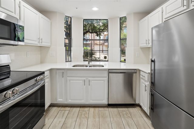 4307 Gilbert Avenue 302, Dallas, TX 75219