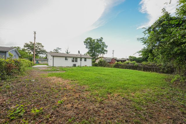 160 Haynes Park Dr, Nashville, TN 37218