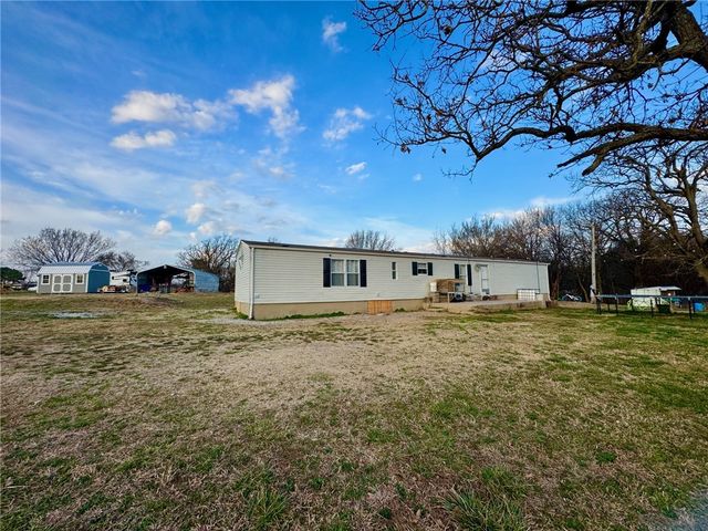 11879 N Highway 59, Summers, AR 72769