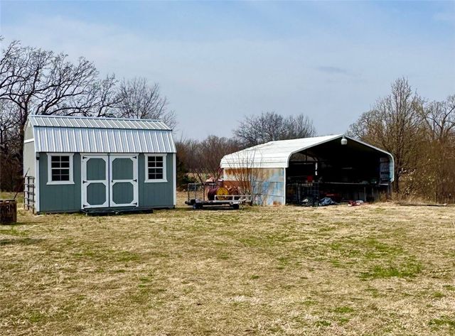 11879 N Highway 59, Summers, AR 72769