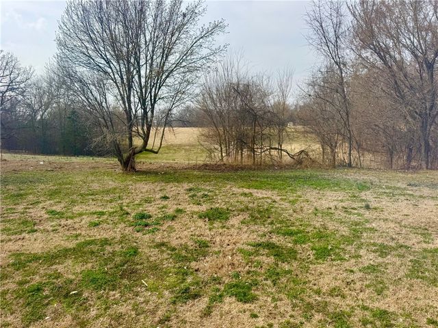 11879 N Highway 59, Summers, AR 72769