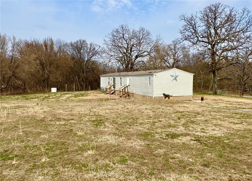 11879 N Highway 59, Summers, AR 72769