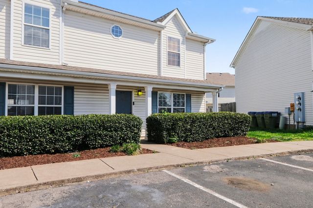 6028 Sagi Cir, La Vergne, TN 37086
