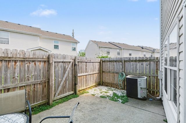 6028 Sagi Cir, La Vergne, TN 37086