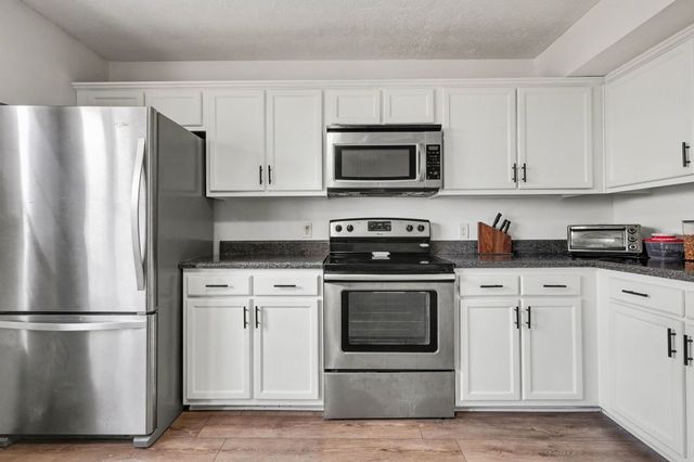 6028 Sagi Cir, La Vergne, TN 37086