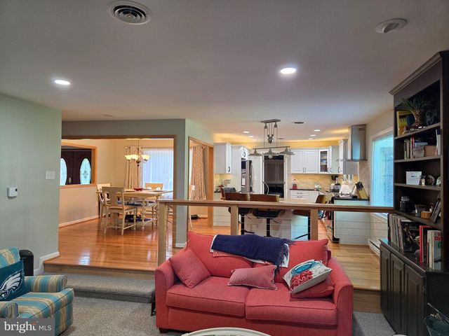 82 MINNICK RD, Inwood, WV 25428