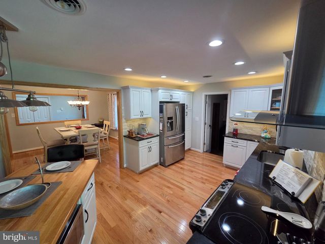 82 MINNICK RD, Inwood, WV 25428