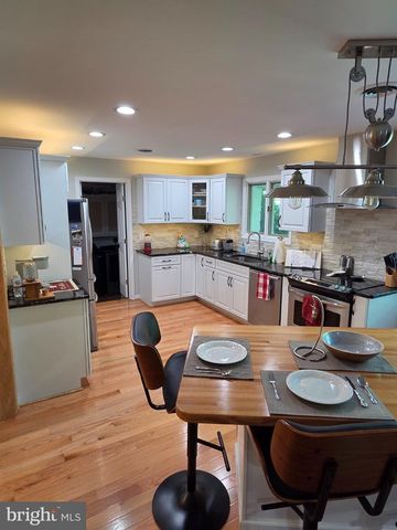 82 MINNICK RD, Inwood, WV 25428